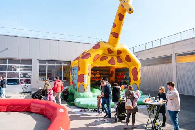 Impressionen%20von%20der%20Fr%FChjahrs-Autoschau%20in%20Haag