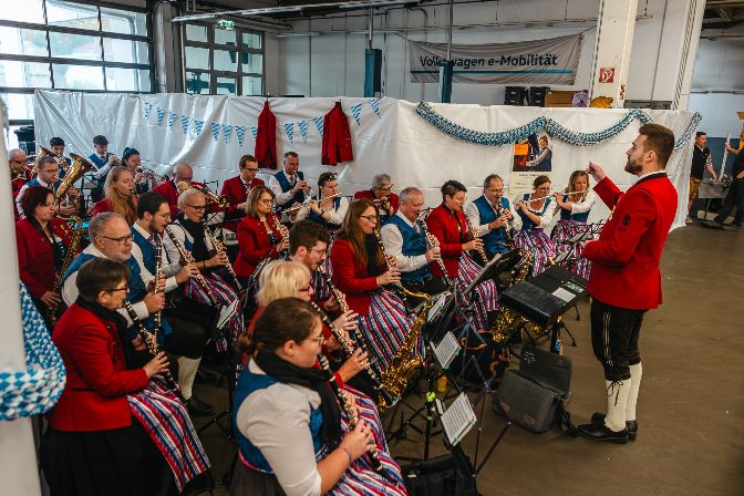 Die%20Stadtkapelle%20Melk%20sorgte%20f%FCr%20tolle%20musikalische%20Unterhaltung