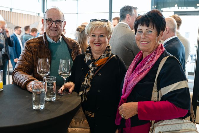 Impressionen%20von%20der%20SEAT%20%26%20CUPRA%20Schauraumer%F6ffnung