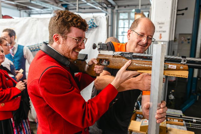 Sogar%20einen%20Schie%DFstand%20gab%20es%20als%20Rahmenprogramm%20beim%20Senker%20Oktoberfest