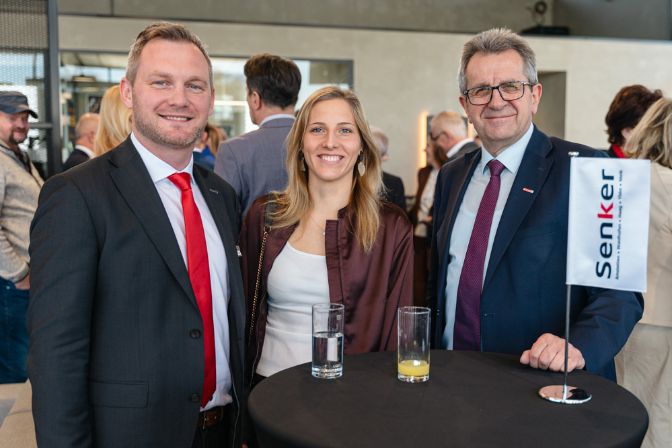 Impressionen%20von%20der%20SEAT%20%26%20CUPRA%20Schauraumer%F6ffnung