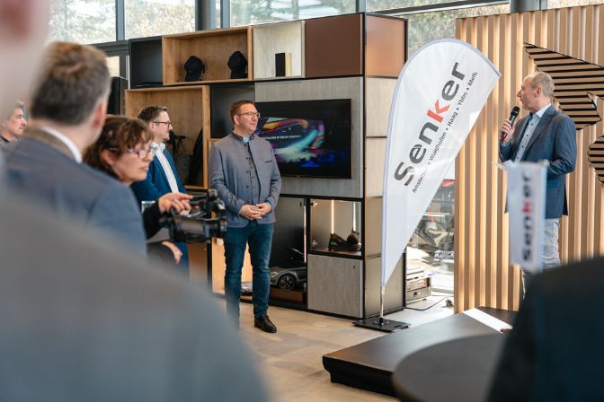 Impressionen%20von%20der%20SEAT%20%26%20CUPRA%20Schauraumer%F6ffnung