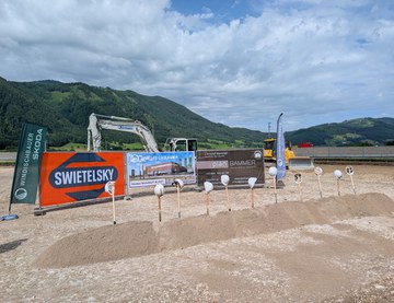 Spatenstich zum Neubau der Filiale Micheldorf