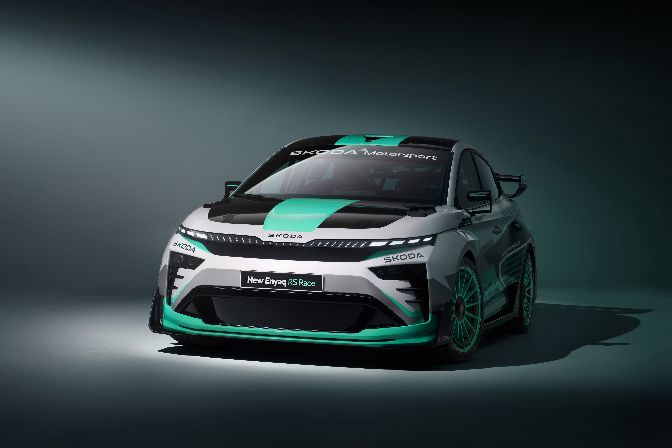 Az%20%FAj%20Enyaq%20RS%20Race