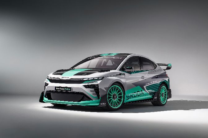 Az%20%FAj%20Enyaq%20RS%20Race